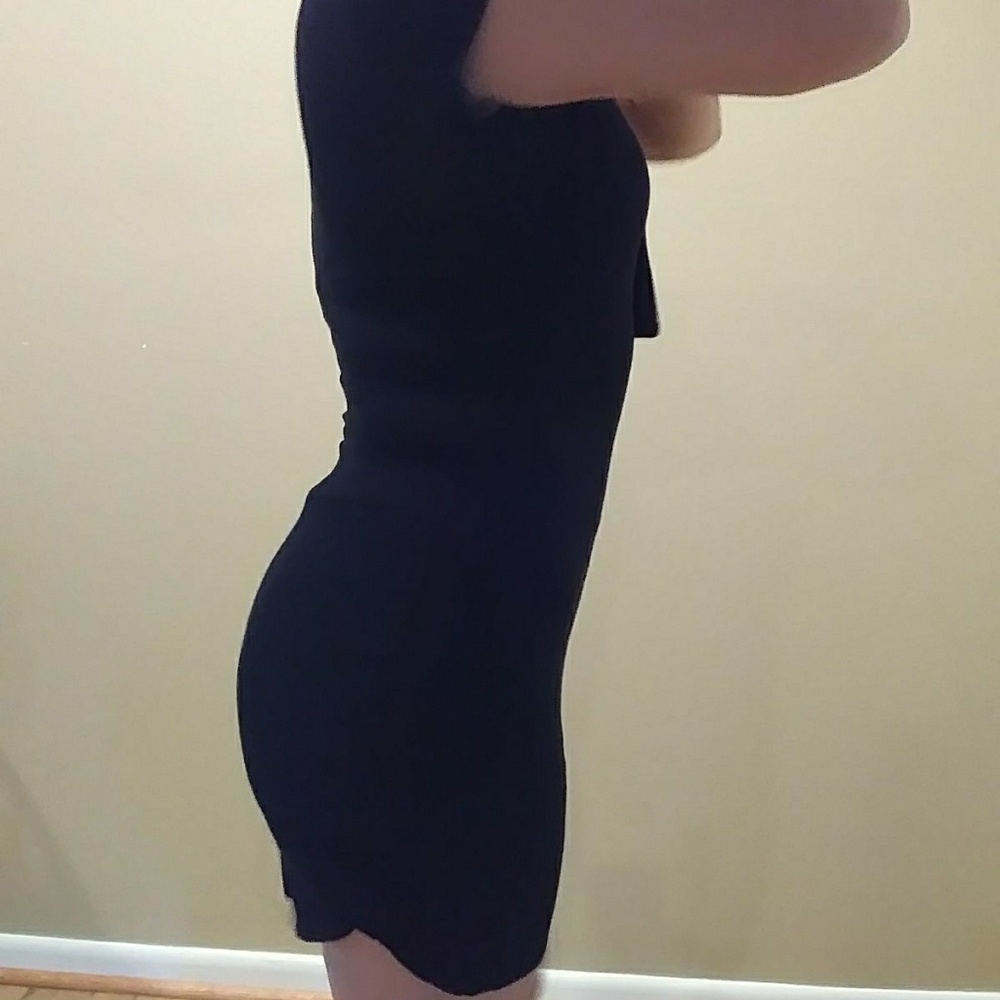 Black Mini - Picture 2 of 2